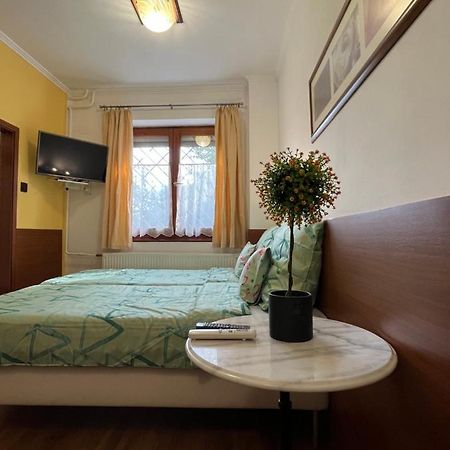 Hotel Tang House 唐舍 Budapest Esterno foto