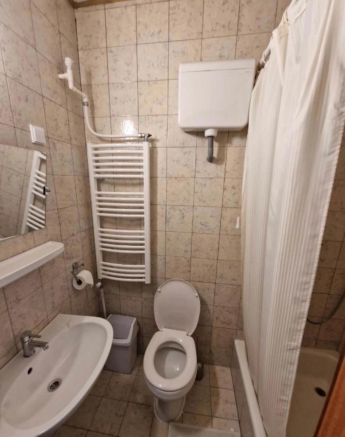 Hotel Tang House 唐舍 Budapest Esterno foto